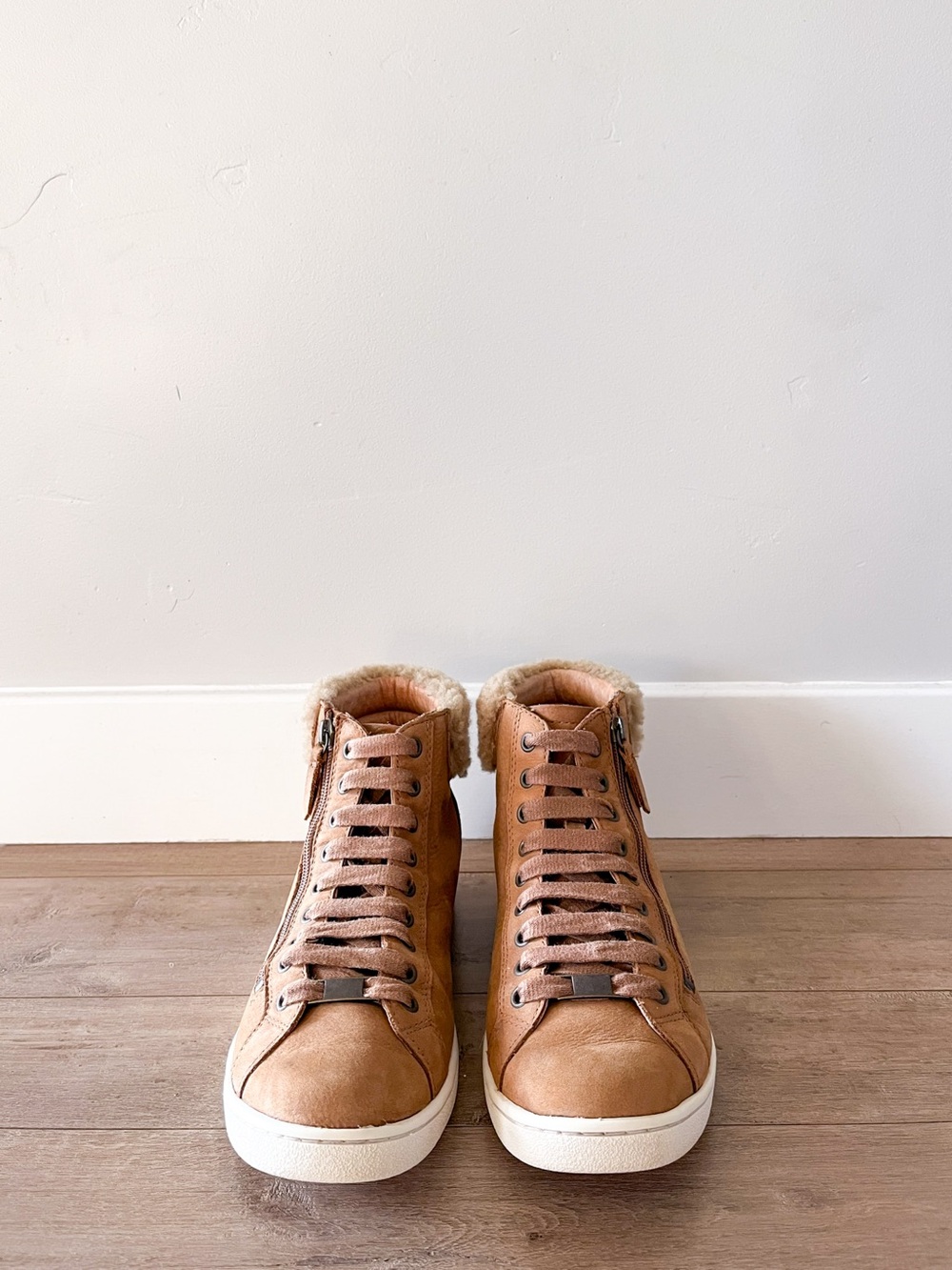 UGG Olive High Top Sneakers Chestnut Brown Shearling Collar Women’s 9.5 - Picture 4 of 12